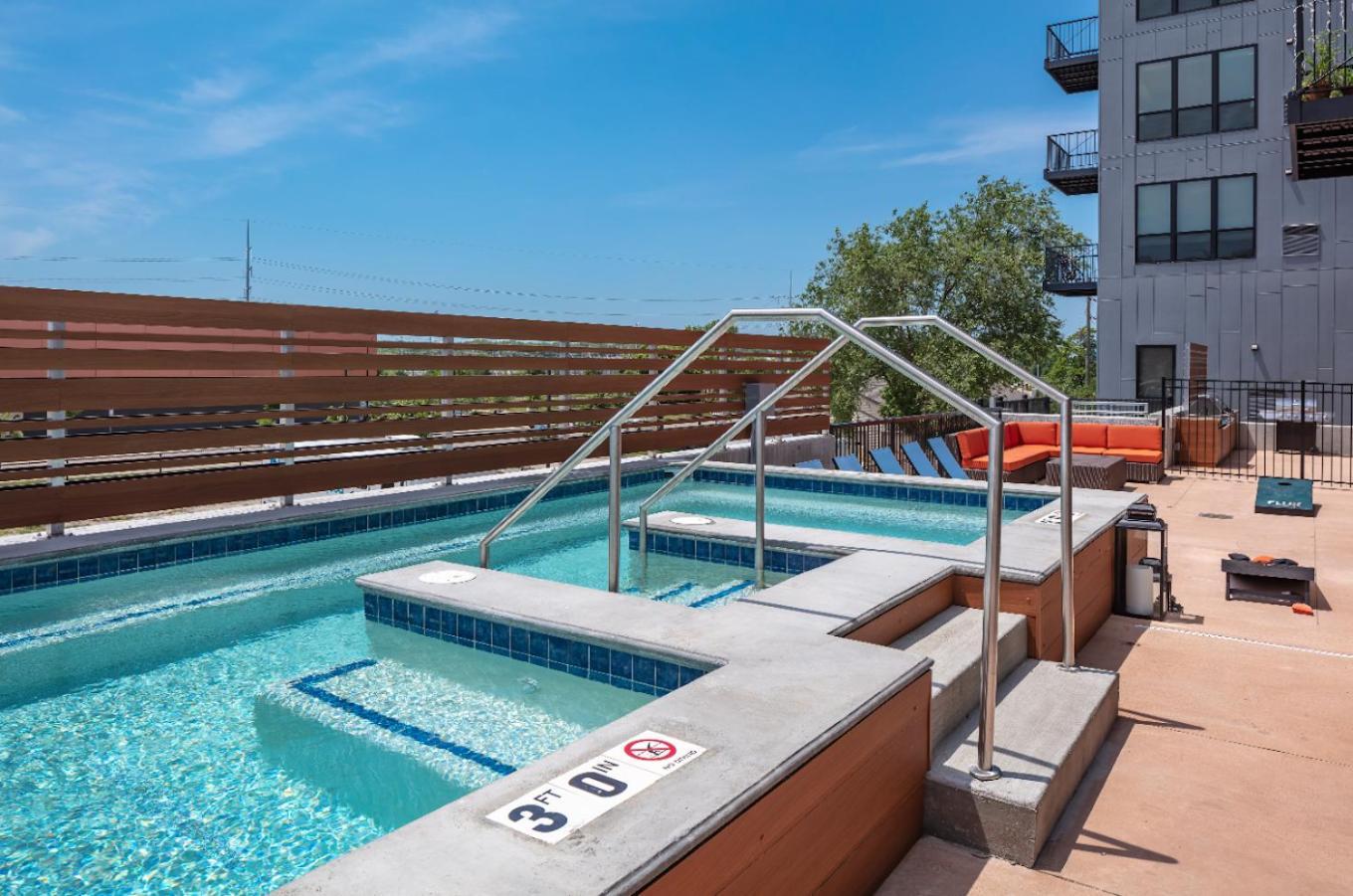 Large Downtown 2Br -Hot Tub-Downtown! Appartement Des Moines Buitenkant foto